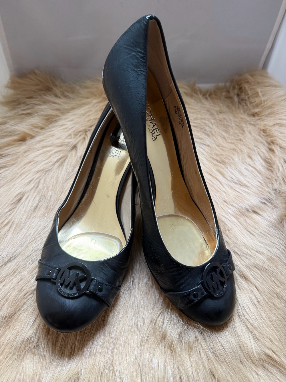 Michael Kors Black Leather Logo Pumps Sz 9.5